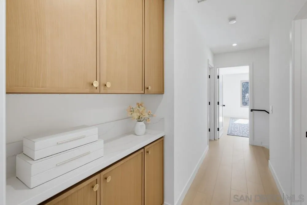 https://cdn.realtyfeed.com/cdn/127/260023509/33c3f3fea82d5243e114433a4abea512.webp