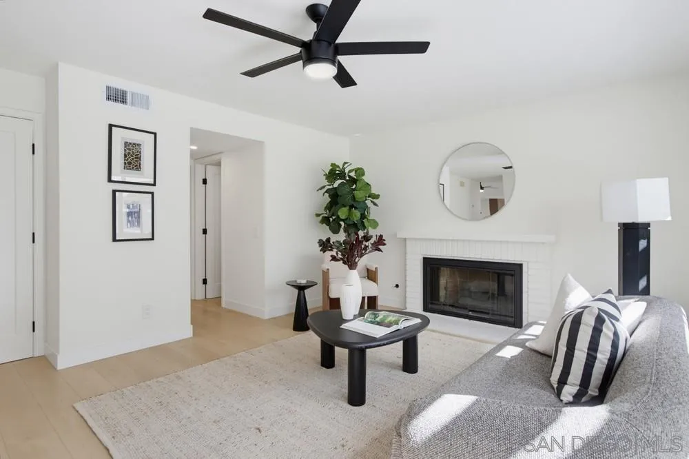 https://cdn.realtyfeed.com/cdn/127/260023509/586260925a01073f1b35d0eaafc6ce4e.webp