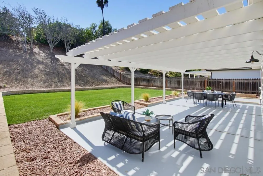 https://cdn.realtyfeed.com/cdn/127/260023509/a6543f2d4e06db9bcf38ac958da2b02f.webp