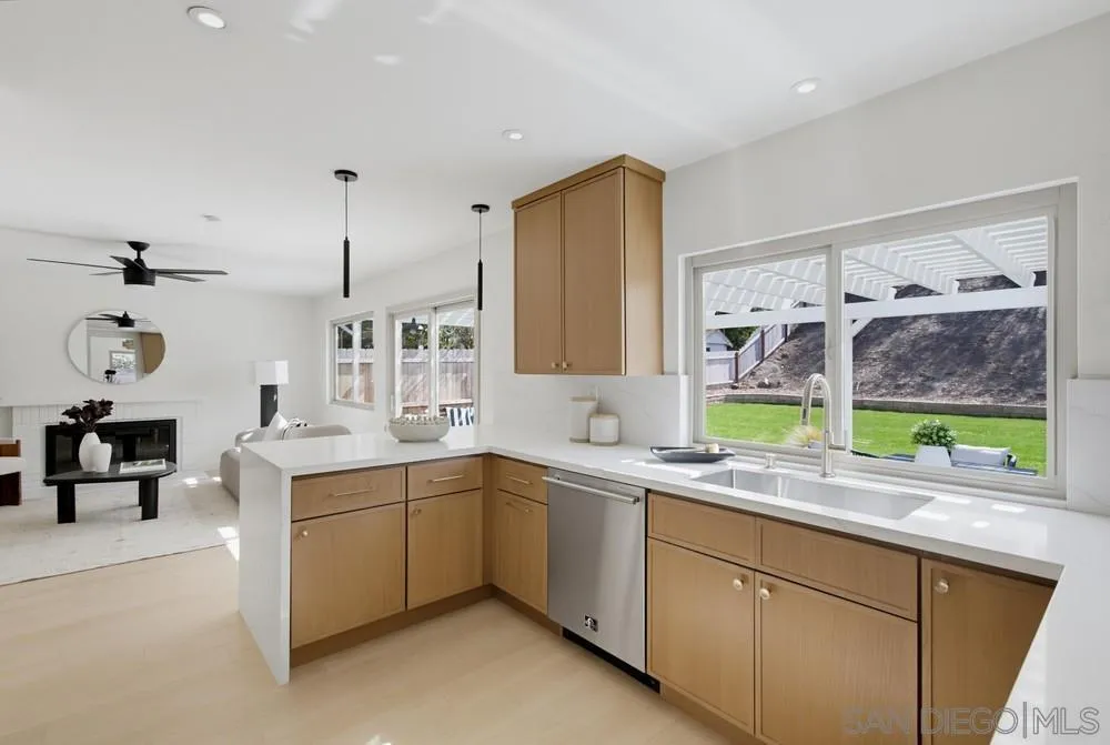 https://cdn.realtyfeed.com/cdn/127/260023509/bd5b52dc88b8919c5baa07c7d965602e.webp