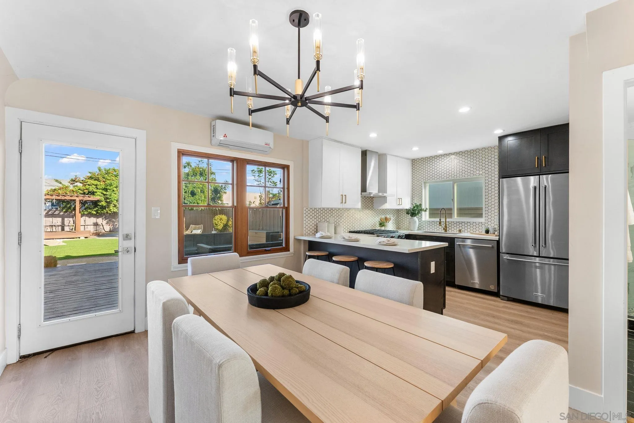 https://cdn.realtyfeed.com/cdn/127/260023510/3986e2ceb0136a12d227bfbf79f78dbf.webp