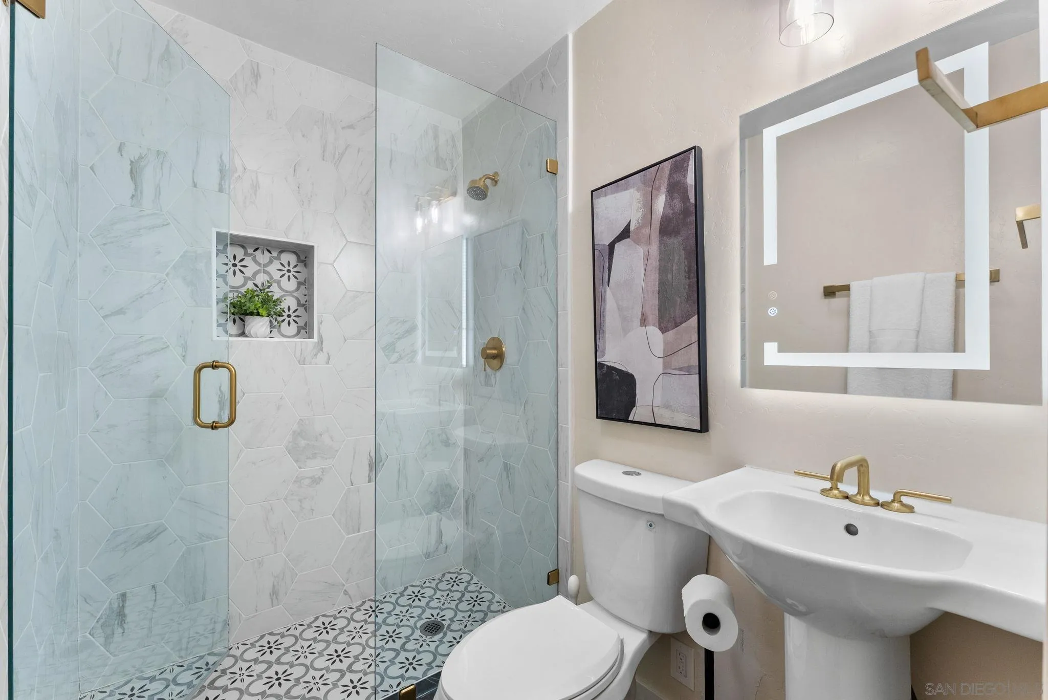 https://cdn.realtyfeed.com/cdn/127/260023510/b3878c21263d6449168906d8a5925154.webp