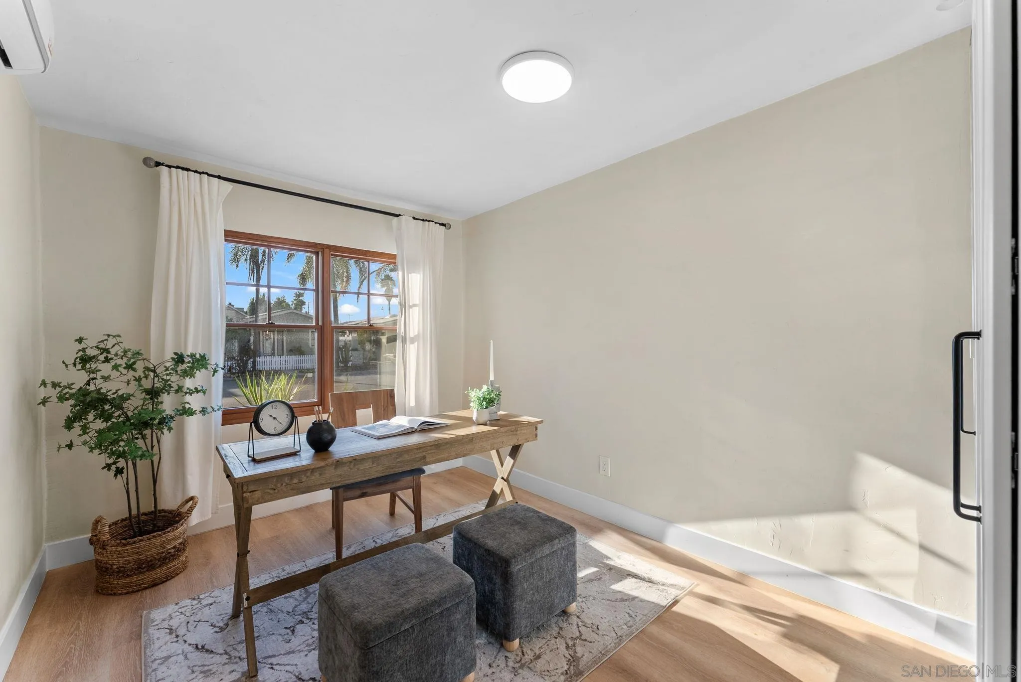 https://cdn.realtyfeed.com/cdn/127/260023510/b74d744ecbfbb227a6097b36516e1642.webp