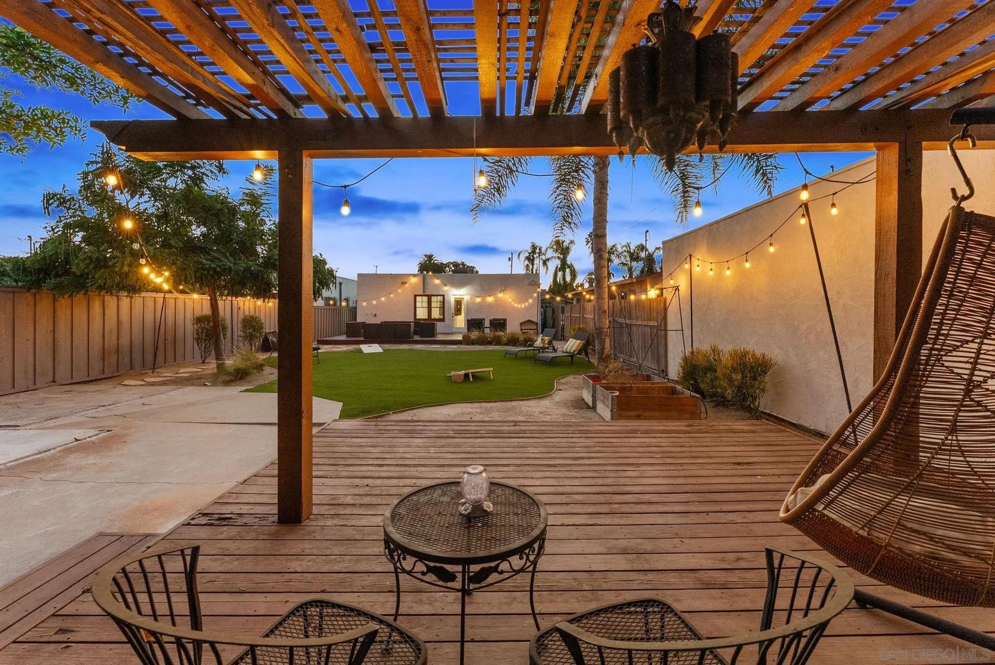 https://cdn.realtyfeed.com/cdn/127/260023510/f37d5ebec47366d9a45080921a2343cf.webp