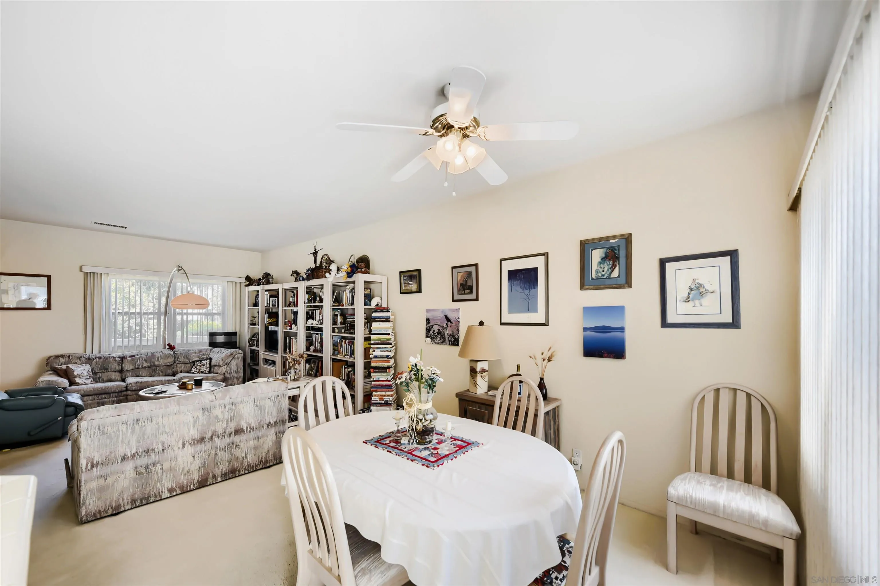 https://cdn.realtyfeed.com/cdn/127/260023512/64788b1e5299bb8f7eeba0d413f8cdde.webp