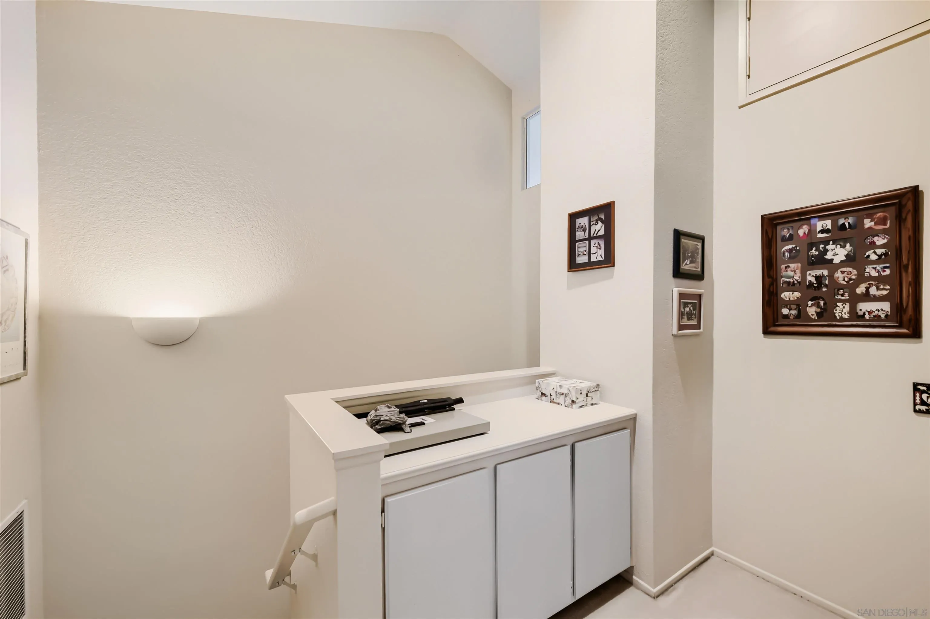 https://cdn.realtyfeed.com/cdn/127/260023512/75e430f6bb150bedadcd86d278d9bcb4.webp