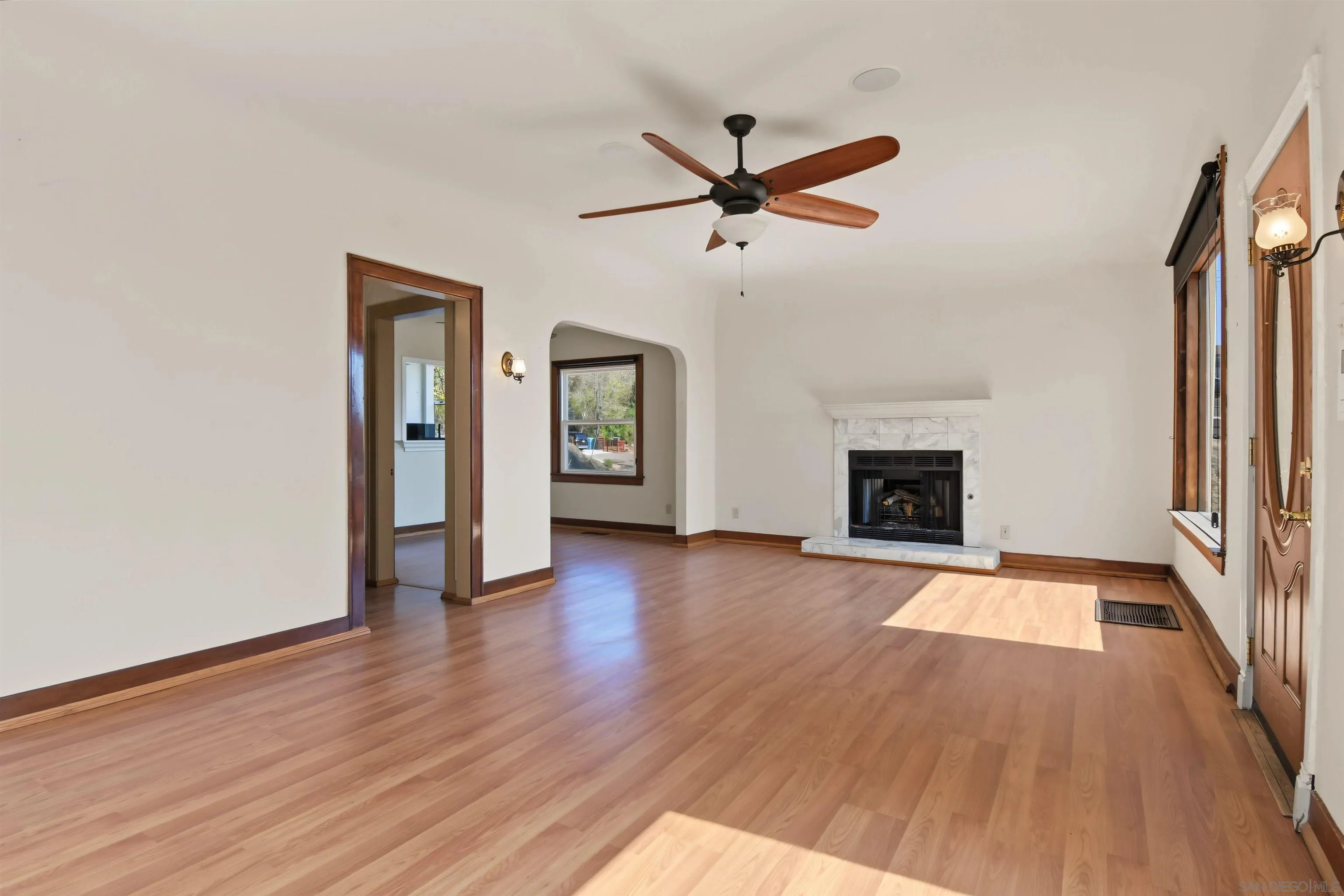 https://cdn.realtyfeed.com/cdn/127/260023516/22a0e7187ea441ed8acfe241d28ccd92.webp