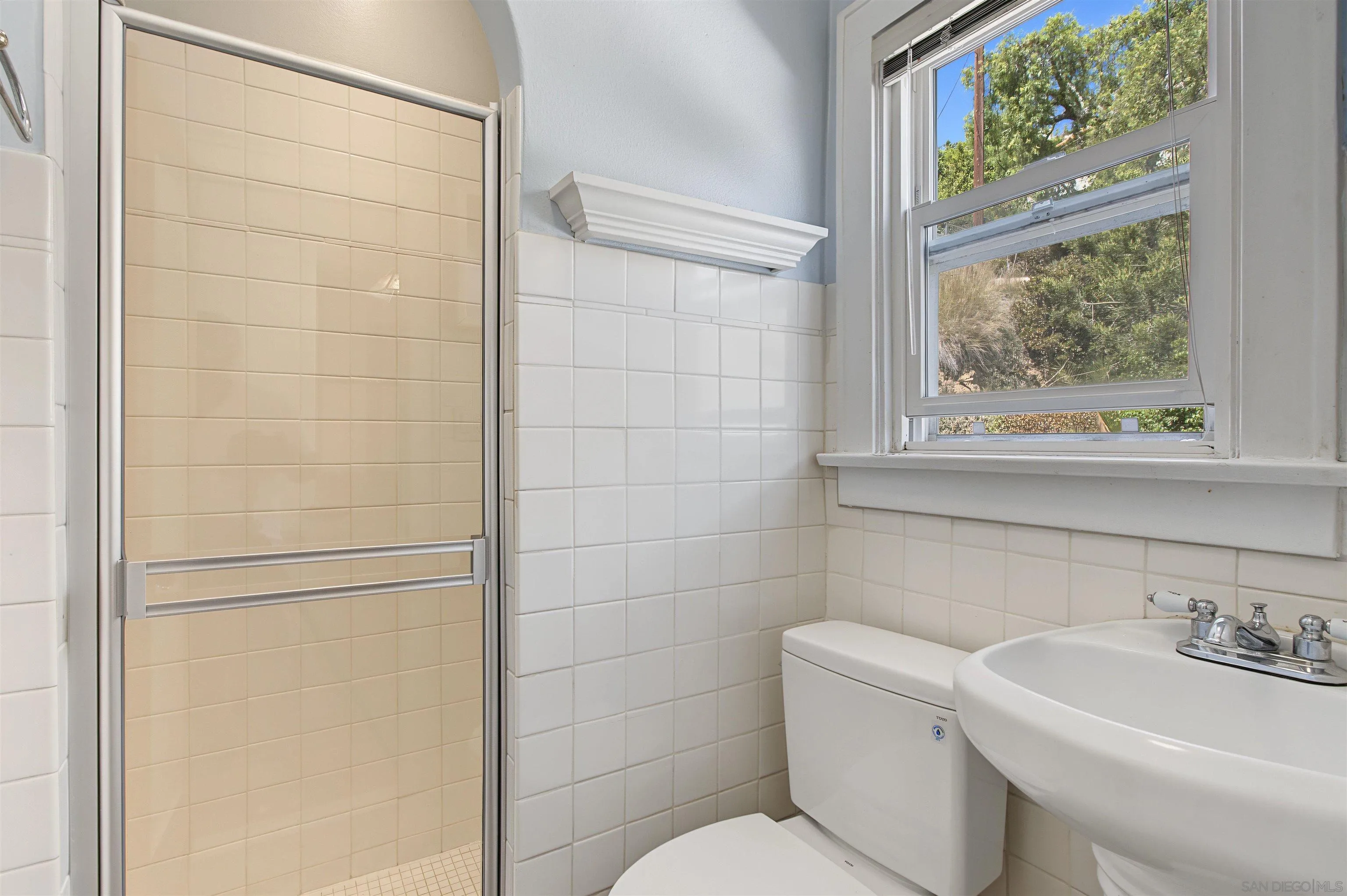 https://cdn.realtyfeed.com/cdn/127/260023516/550ebc86eae413a5760340861de109ef.webp