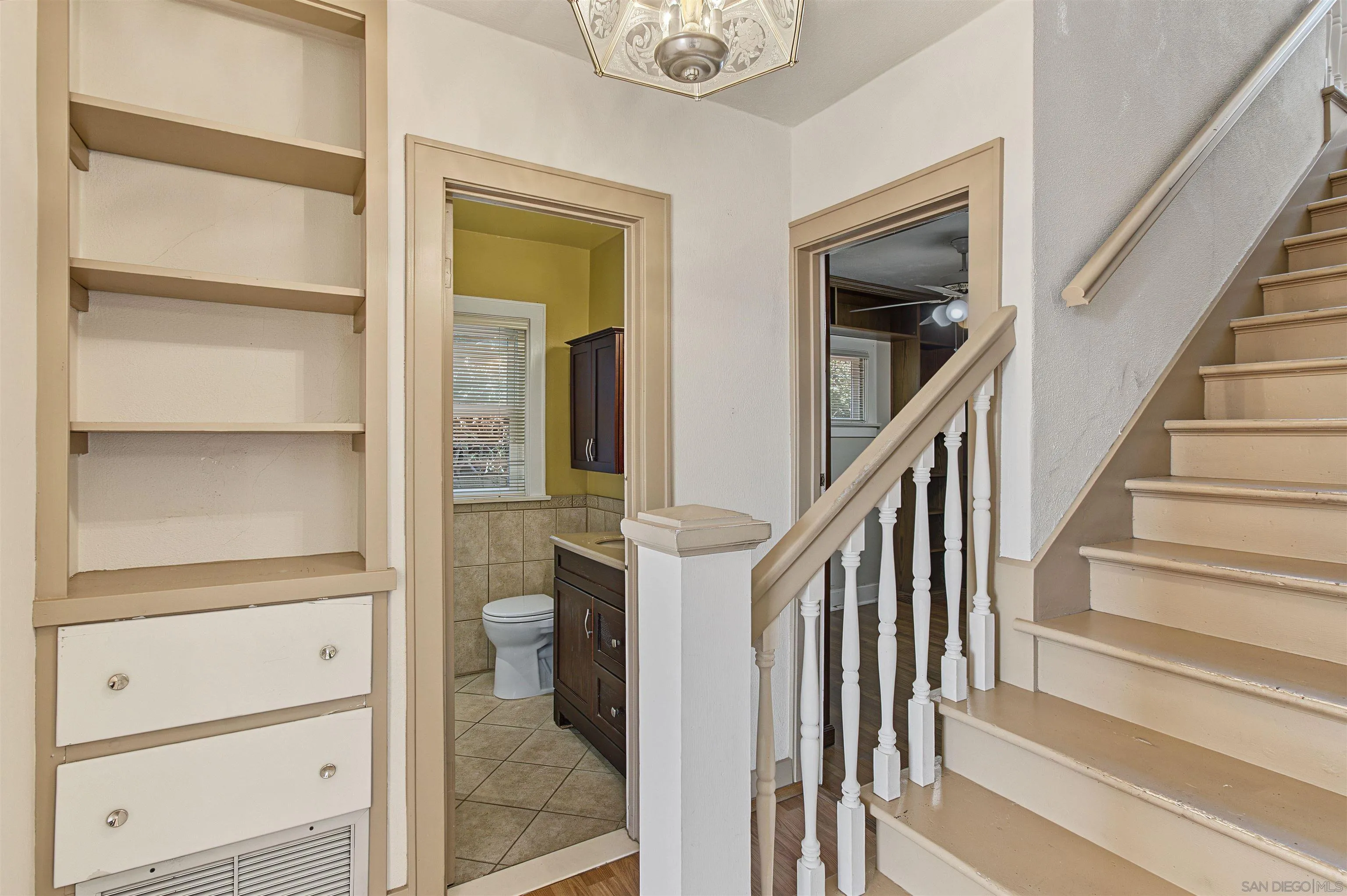 https://cdn.realtyfeed.com/cdn/127/260023516/f202a3d584f194129d50dd575fc33549.webp