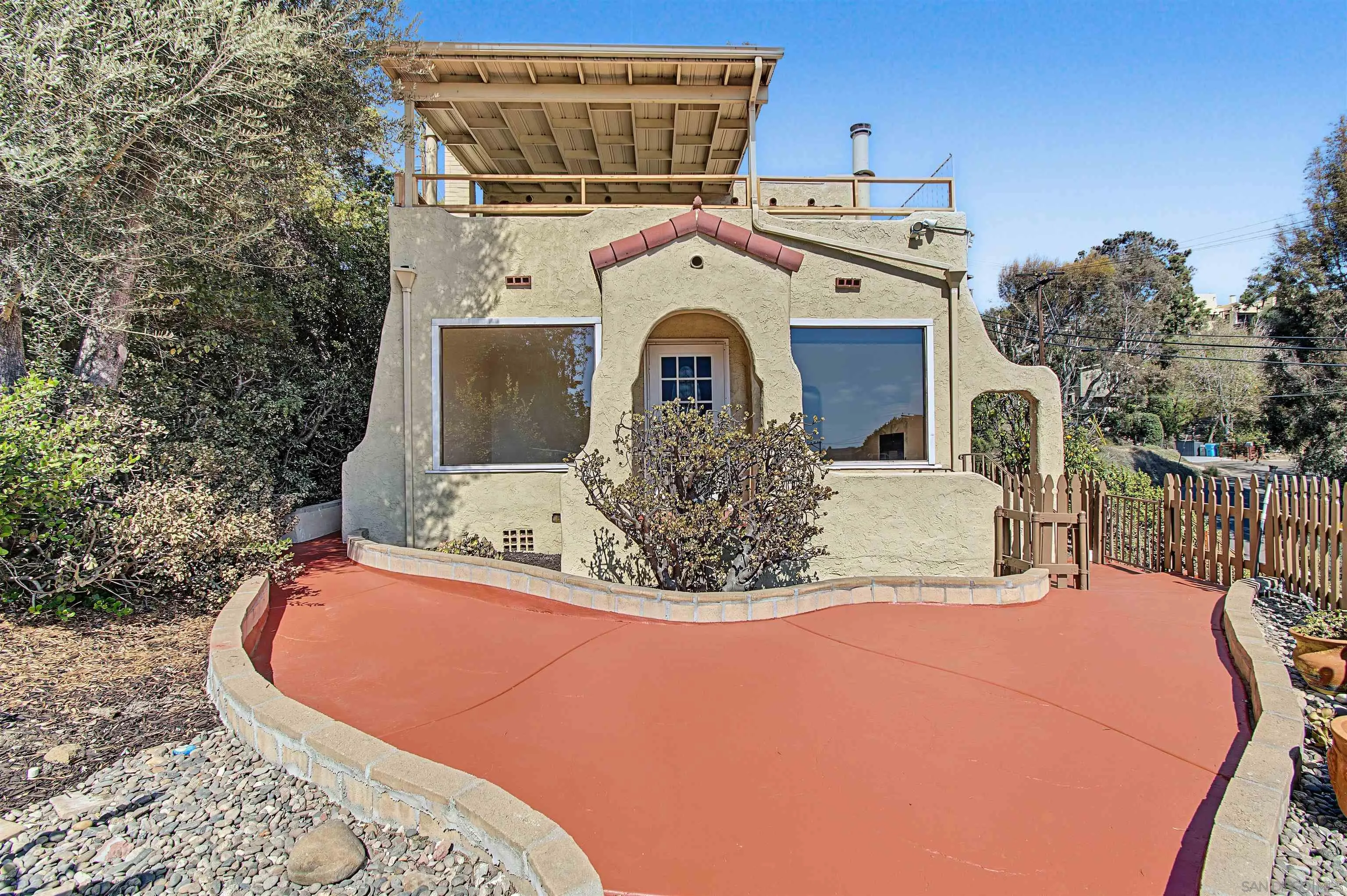 https://cdn.realtyfeed.com/cdn/127/260023516/f54d5b3e2a1cc50f171f2407725cf9a2.webp