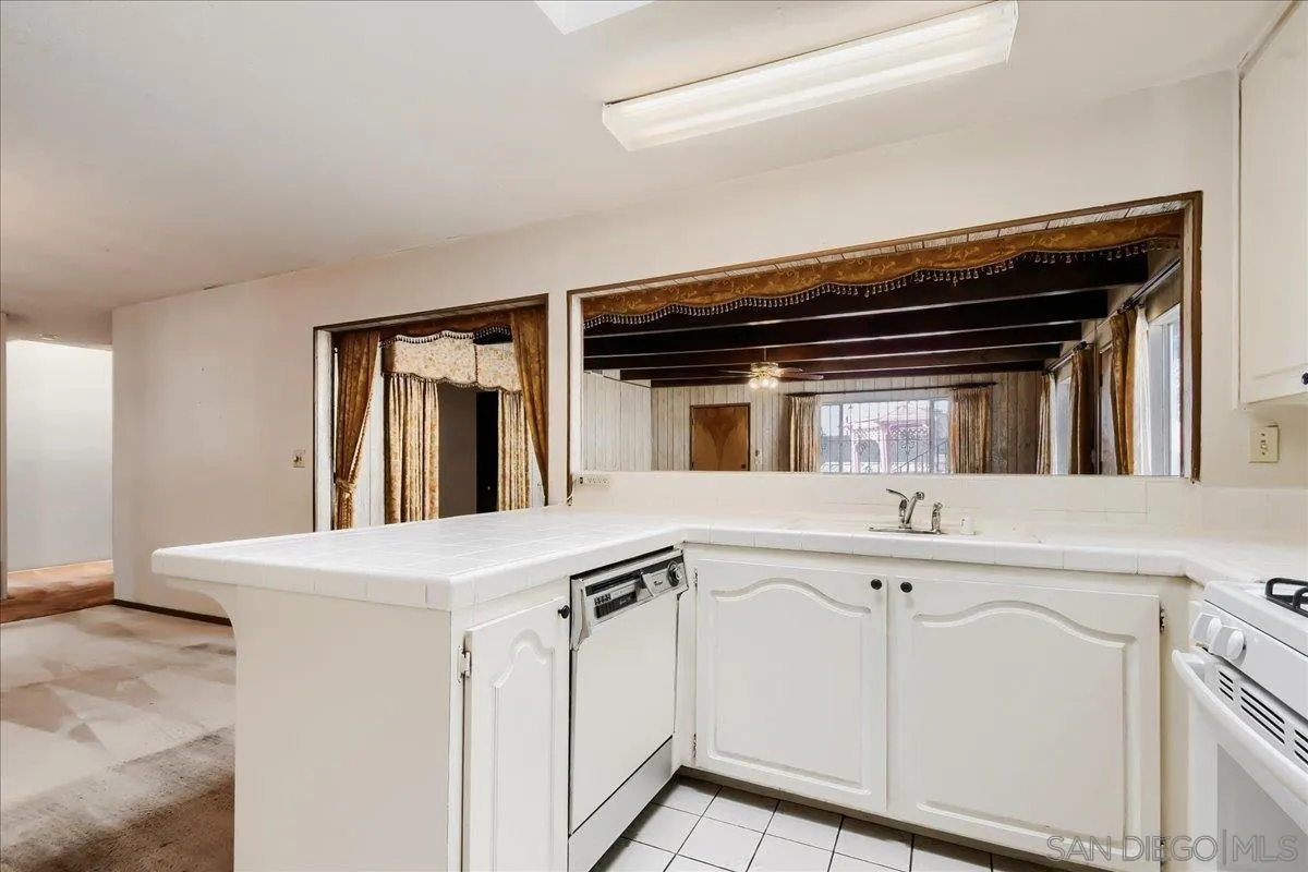 https://cdn.realtyfeed.com/cdn/127/260023517/5587307280ce4f63507fbcc87ec6386e.webp