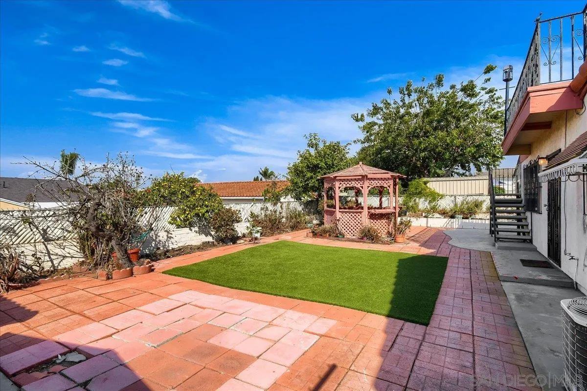 https://cdn.realtyfeed.com/cdn/127/260023517/97a0f2de38dae835237329e370f8d852.webp