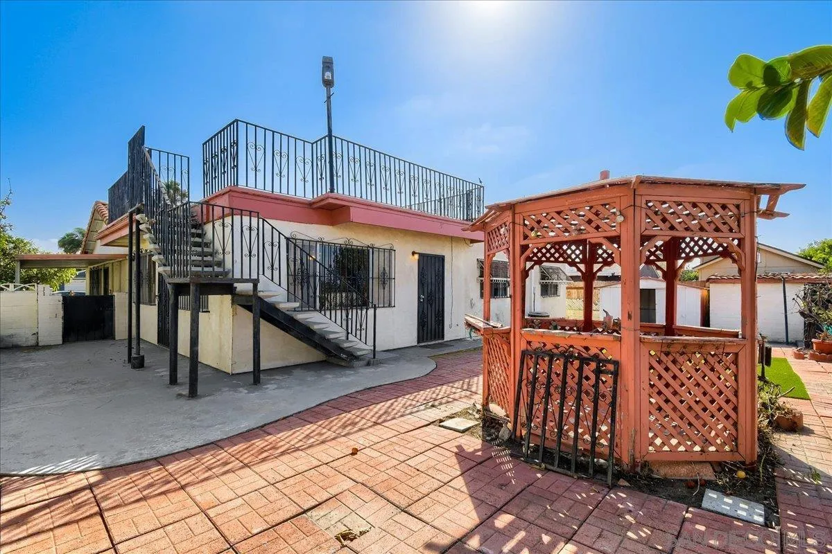 https://cdn.realtyfeed.com/cdn/127/260023517/af1025a470e237bd34bd44ef6e7498b3.webp