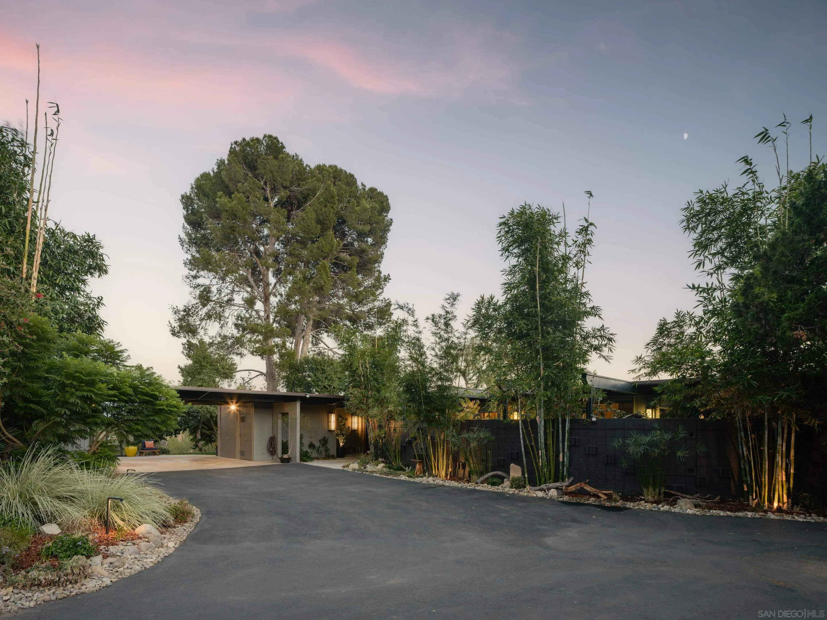 https://cdn.realtyfeed.com/cdn/127/260023518/4acc1bcf504b80d906ef117d9cc68566.webp