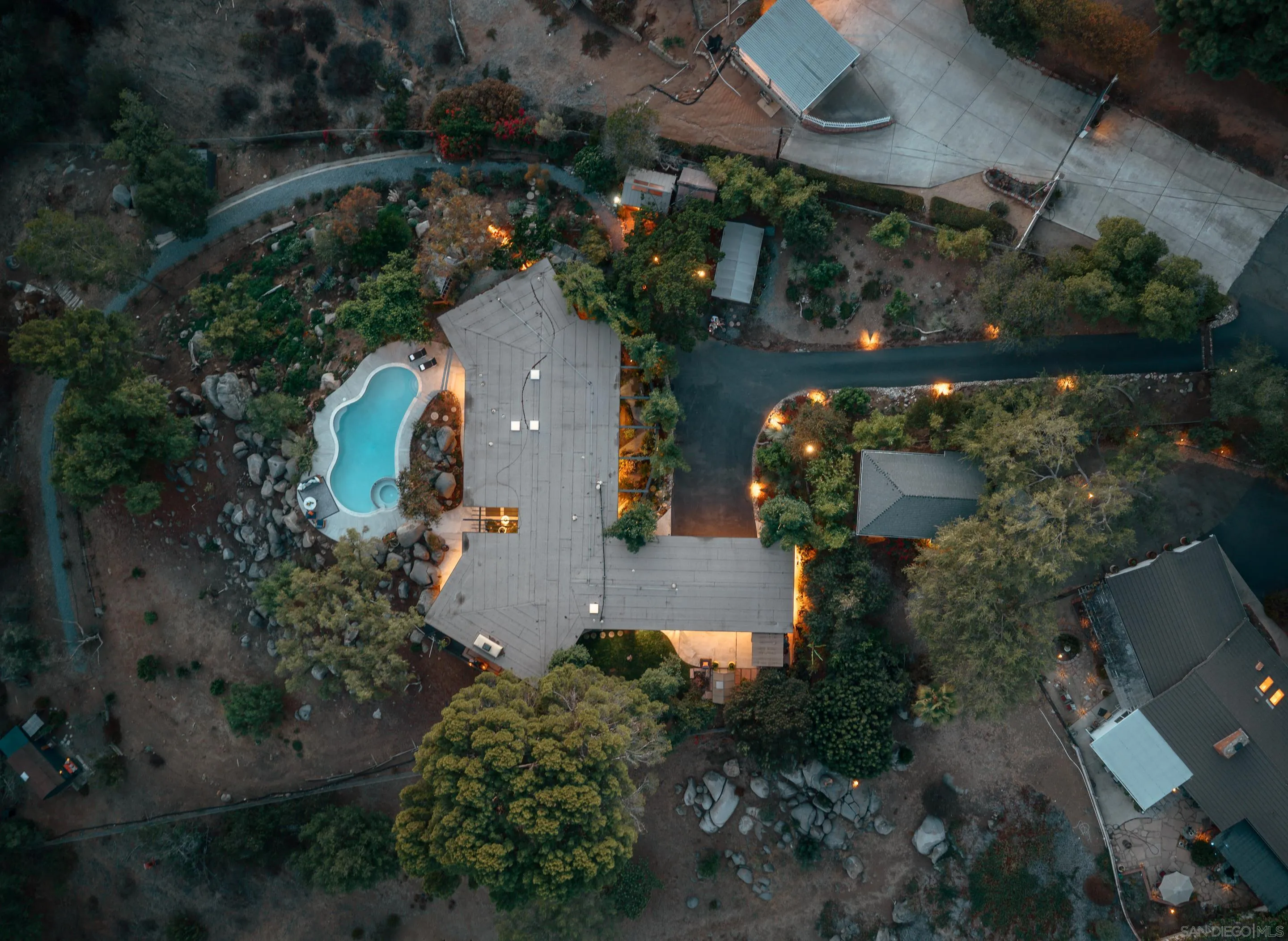 https://cdn.realtyfeed.com/cdn/127/260023518/76c280ed3de66b0fcede9e9503a3ffb5.webp