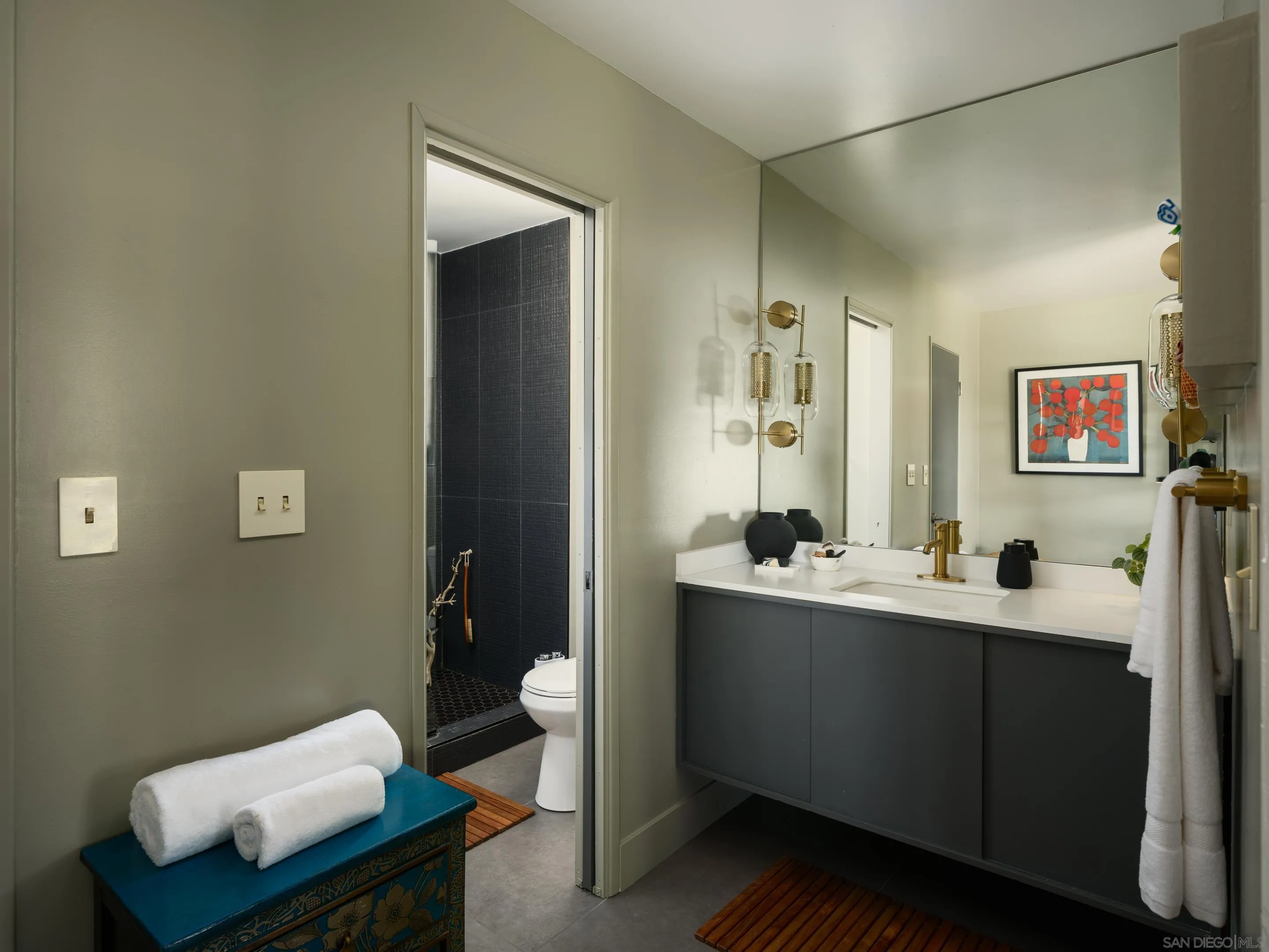 https://cdn.realtyfeed.com/cdn/127/260023518/ee8642a5fd63488a9d91404697ff0cb5.webp