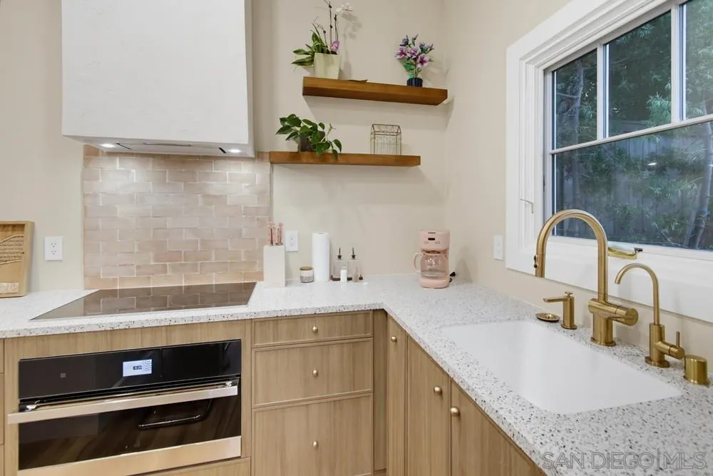 https://cdn.realtyfeed.com/cdn/127/260023519/04e732a4f1d37325c67c37eb2011f804.webp