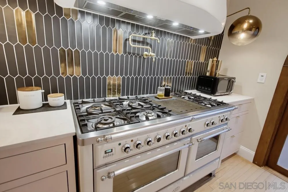 https://cdn.realtyfeed.com/cdn/127/260023519/1f40703586bd2ca46fc1f903627a1961.webp