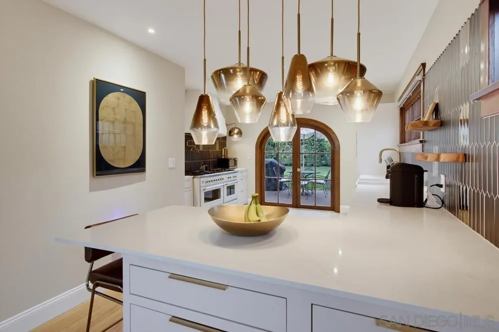 https://cdn.realtyfeed.com/cdn/127/260023519/2112343bb055fc5733c87f35a404730c.webp