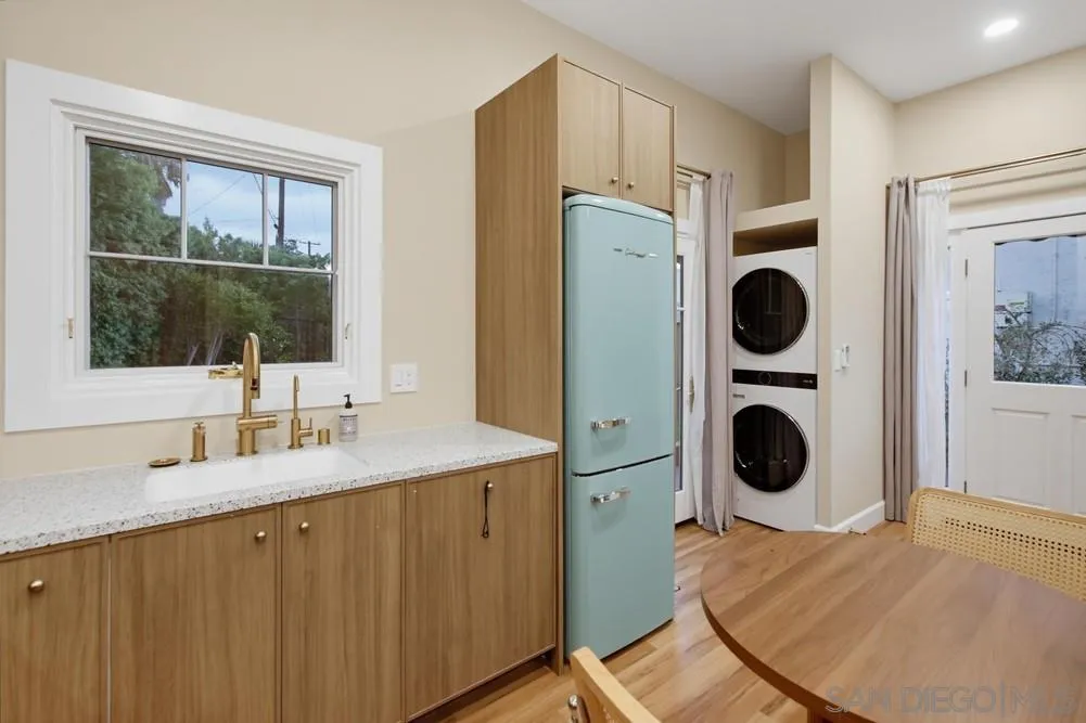 https://cdn.realtyfeed.com/cdn/127/260023519/275d27fa6a2ba22636700551fe3820c9.webp