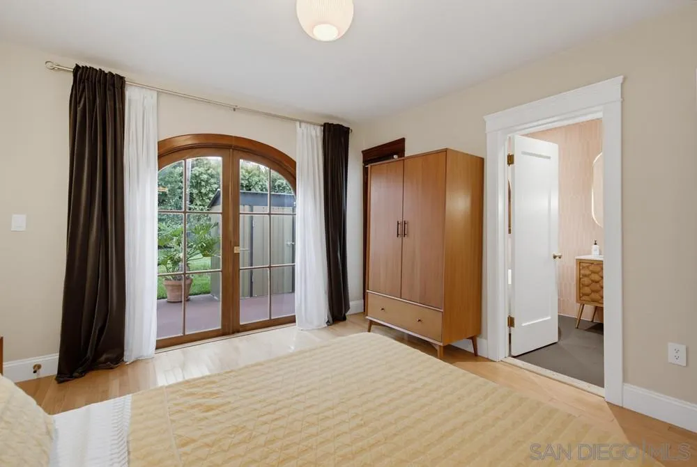 https://cdn.realtyfeed.com/cdn/127/260023519/e515f9a2f36e35ce7d68f97b7901b428.webp