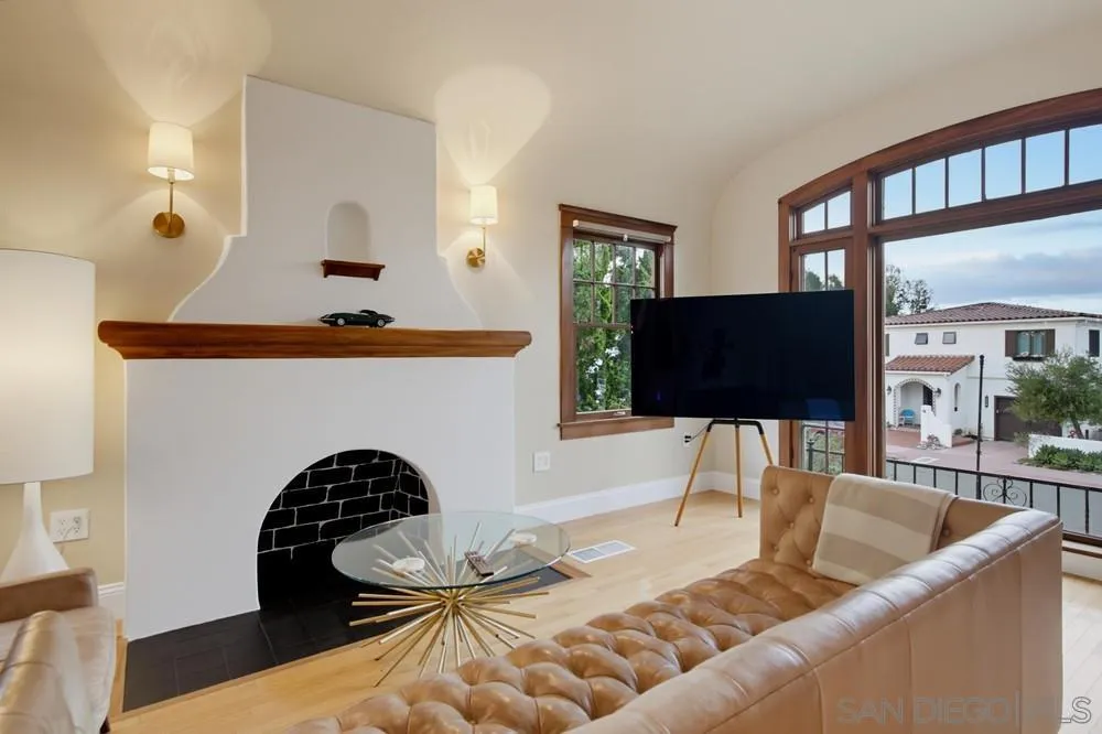 https://cdn.realtyfeed.com/cdn/127/260023519/feaffbeb57f775d655cb49ed672179d3.webp