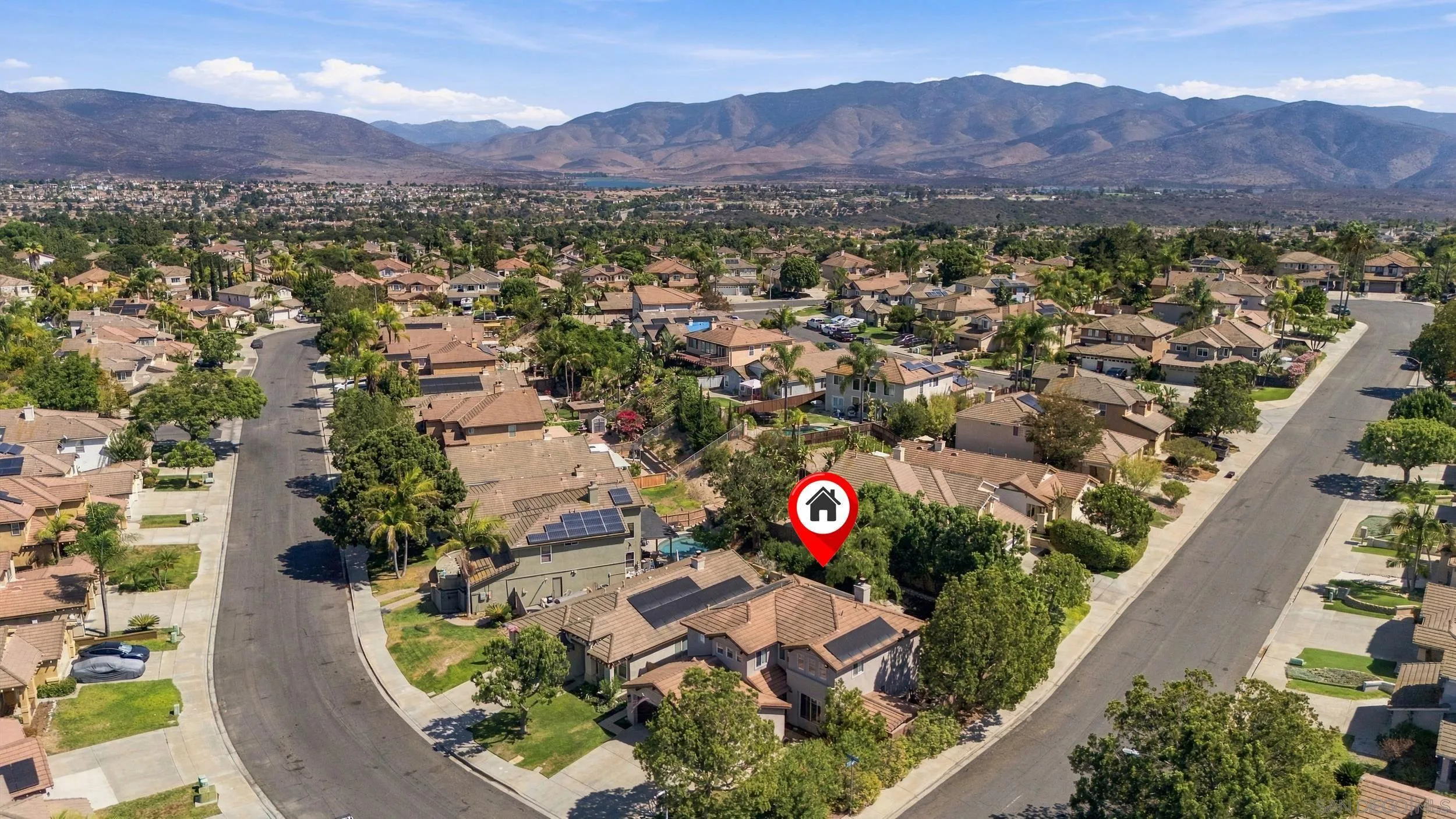 https://cdn.realtyfeed.com/cdn/127/260023526/43f03e0c5b2d8163a0c3adf7e3335a41.webp