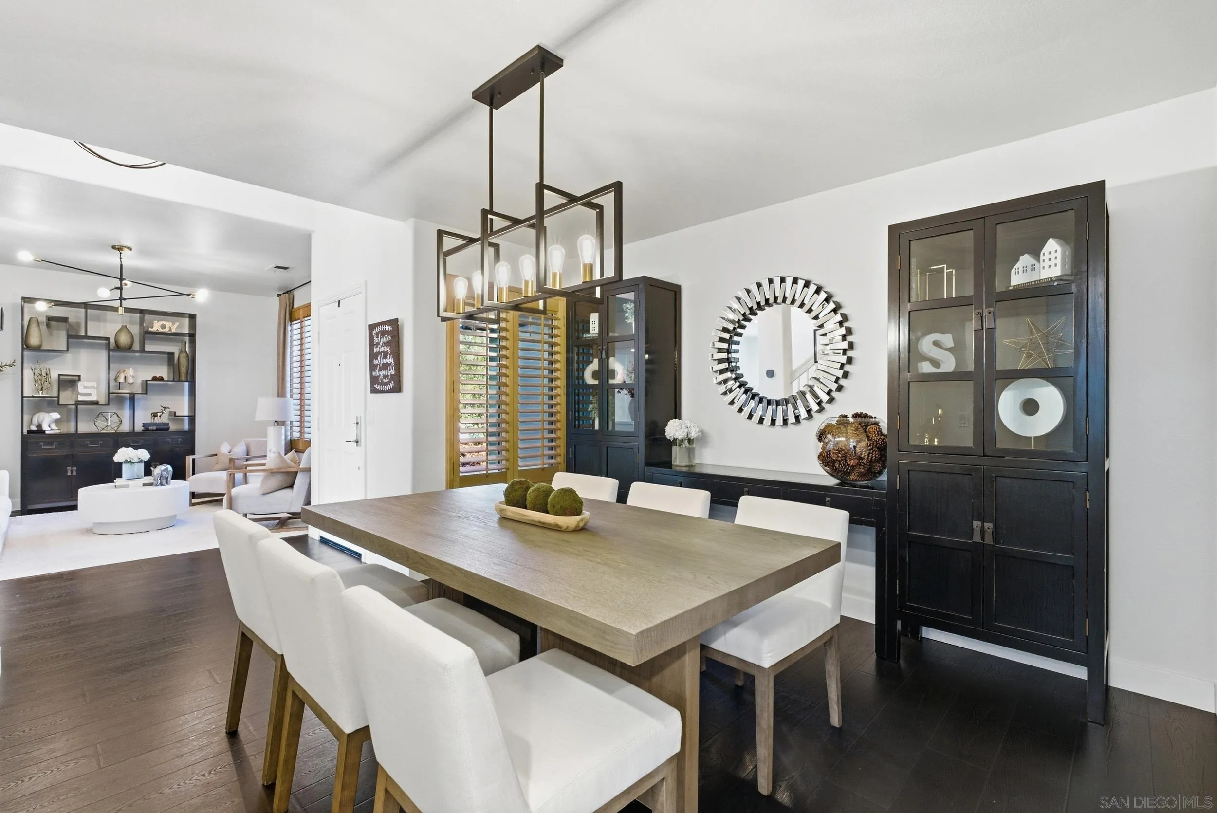 https://cdn.realtyfeed.com/cdn/127/260023526/46c2546cfe34927955811af75472f9ae.webp