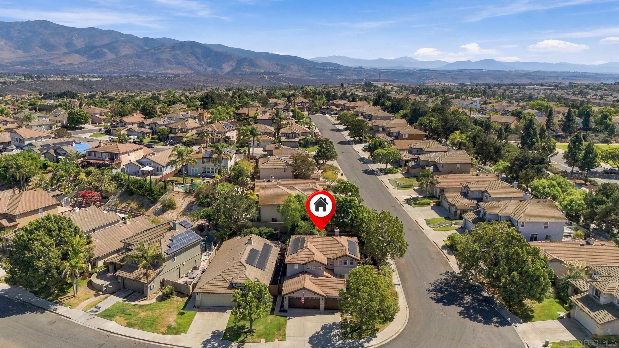 https://cdn.realtyfeed.com/cdn/127/260023526/50703bf70f03864fcd3b225bf2b35e3c.webp