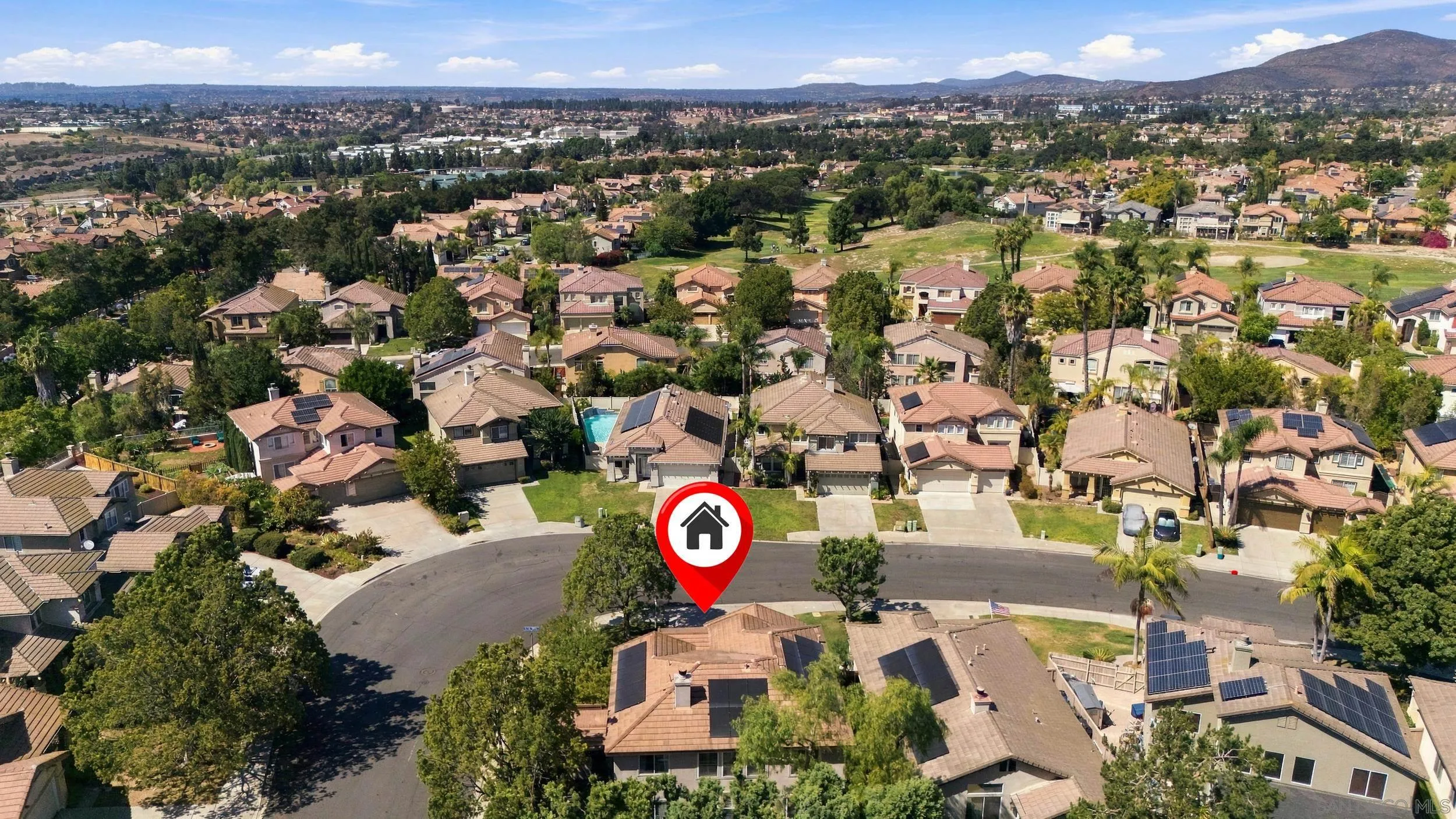 https://cdn.realtyfeed.com/cdn/127/260023526/77c7b1ff5f5f26076b9a82d8ea276658.webp