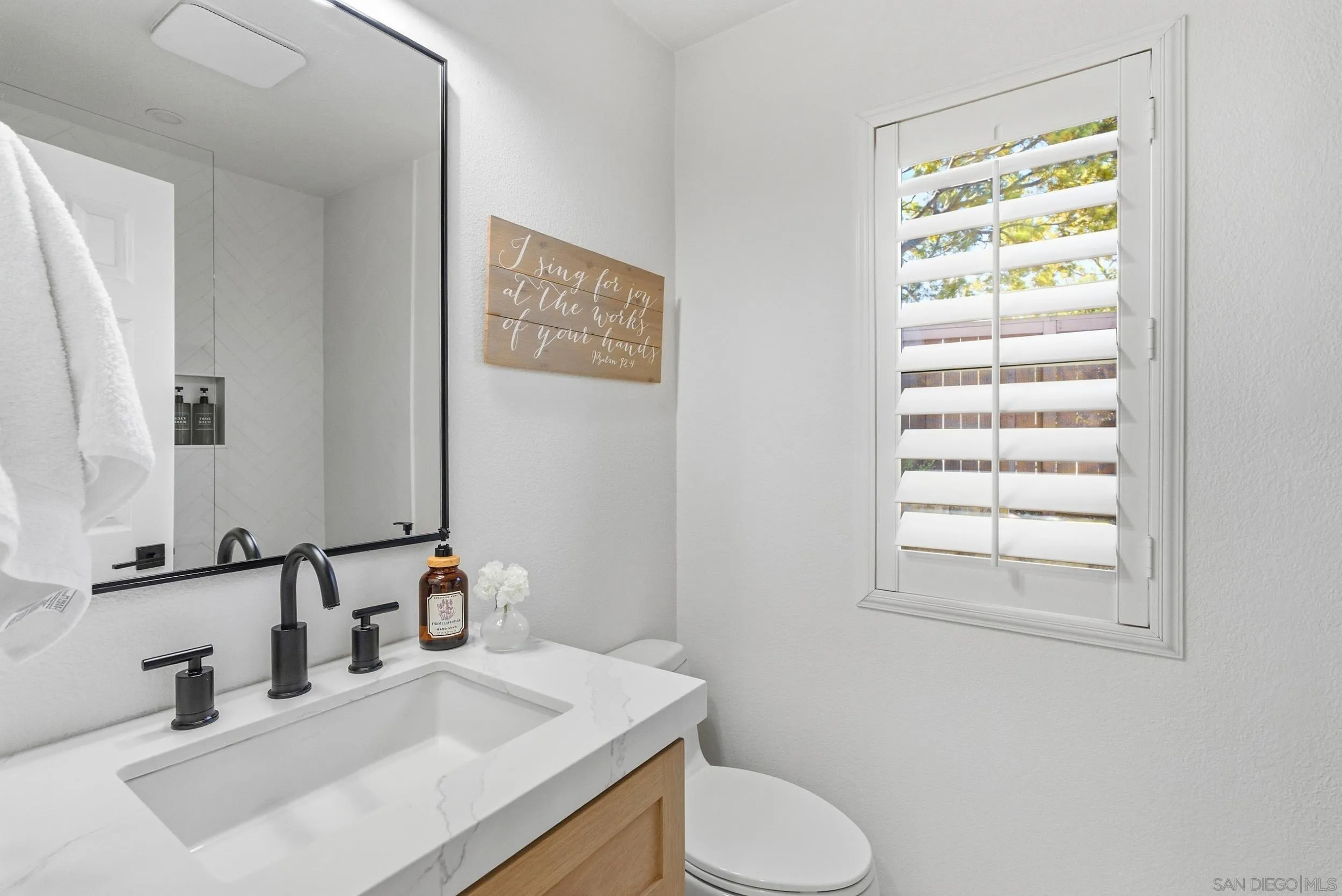 https://cdn.realtyfeed.com/cdn/127/260023526/820b2f780f7e22c687193d486d7970f5.webp