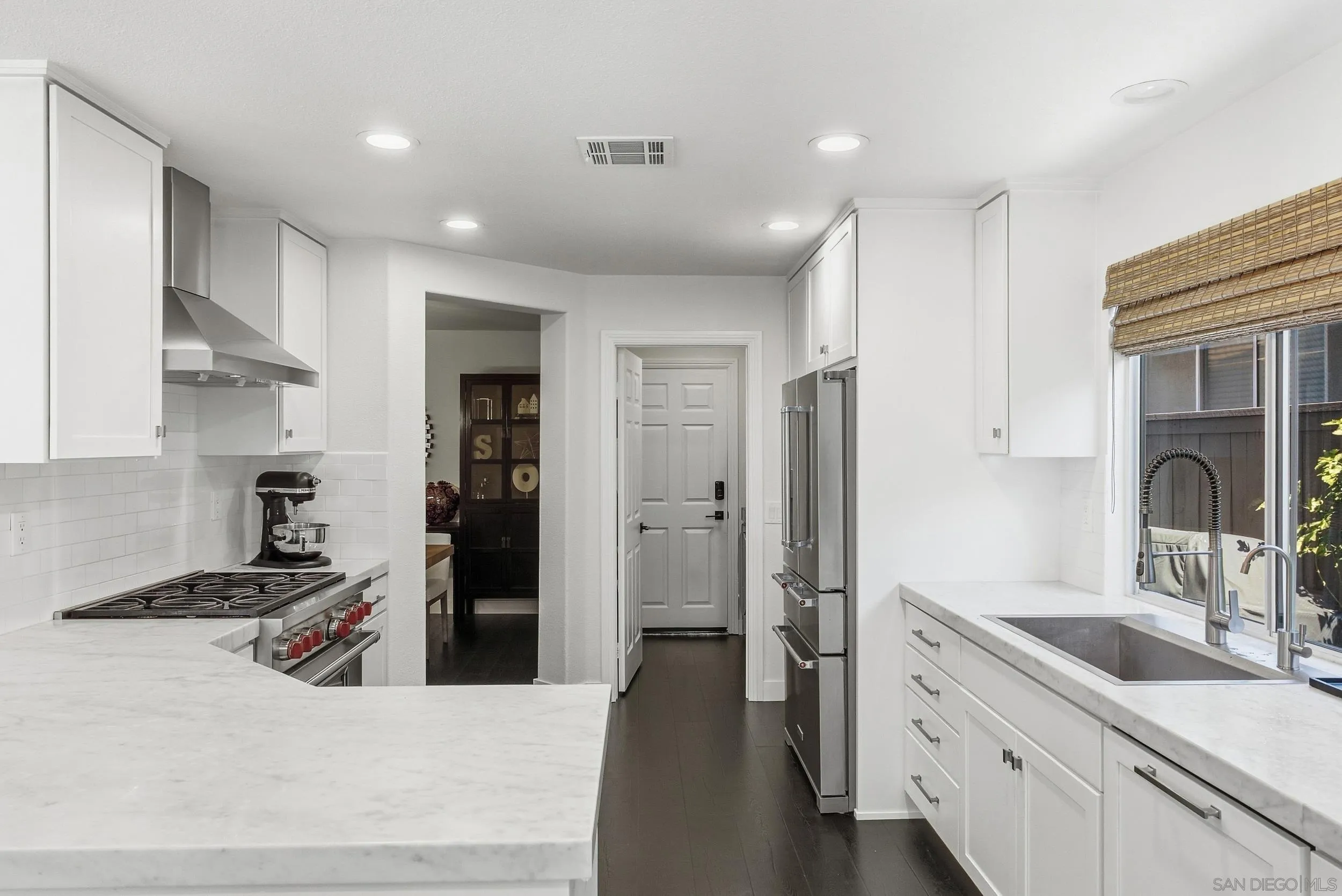 https://cdn.realtyfeed.com/cdn/127/260023526/b6ec86ce21f251dab46ab8873f0a7de6.webp