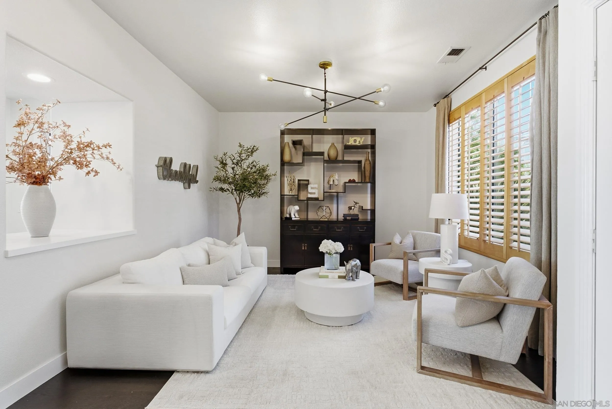 https://cdn.realtyfeed.com/cdn/127/260023526/c788a337cc4f21caeb841ec644249c77.webp