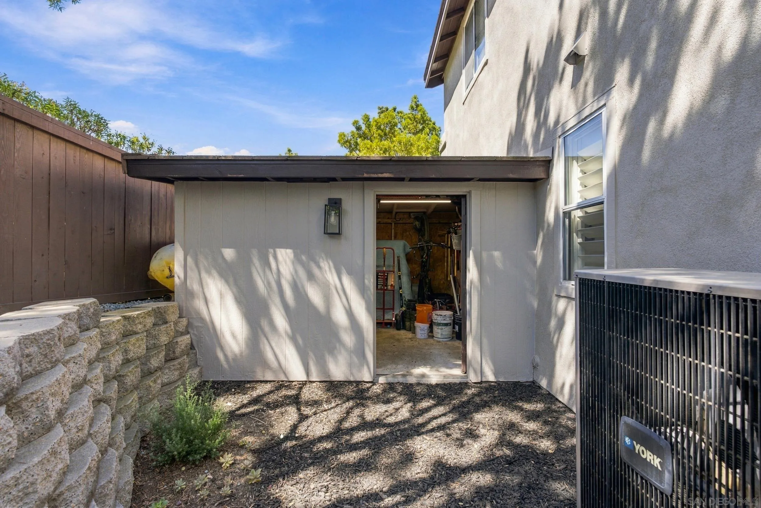 https://cdn.realtyfeed.com/cdn/127/260023526/cfb46be8fee98e318a369d0328767f18.webp