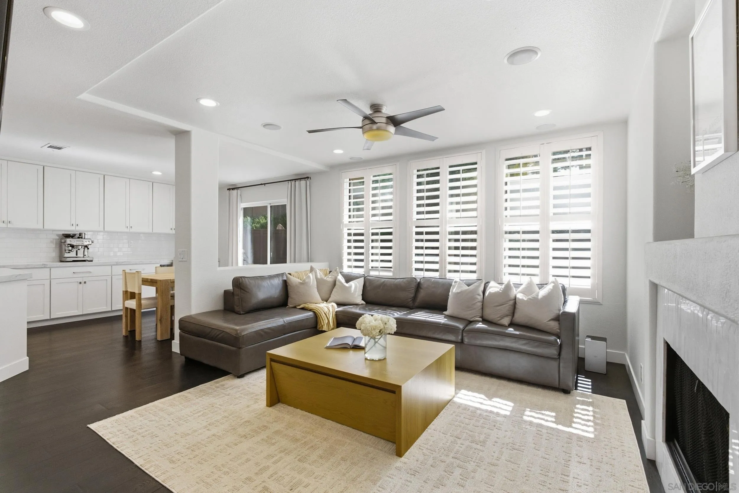 https://cdn.realtyfeed.com/cdn/127/260023526/dee4b9cd47d032da121e5d696ecba57e.webp