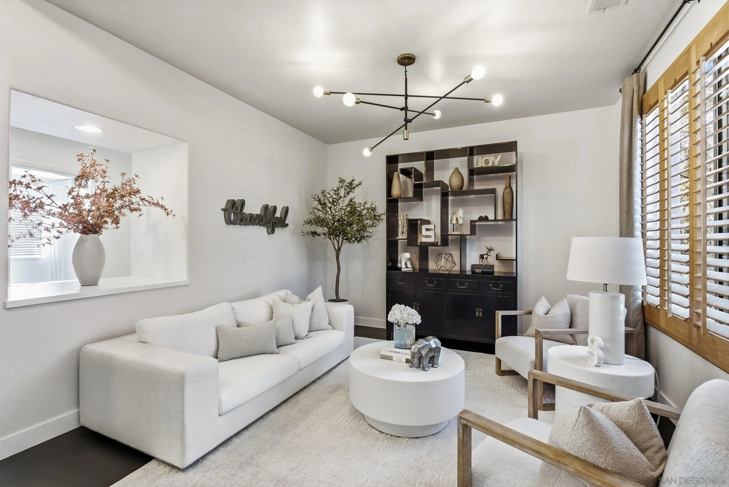 https://cdn.realtyfeed.com/cdn/127/260023526/e2e7409f17a8aafd32566c5ab0c99327.webp