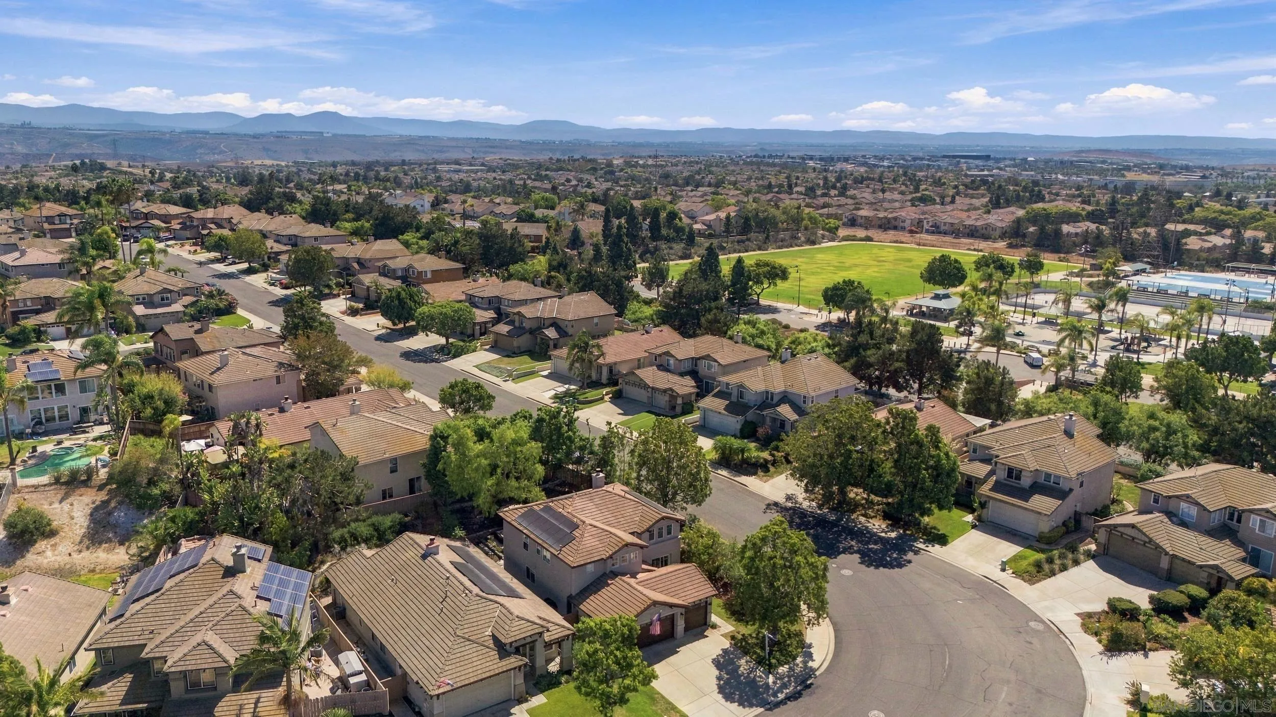 https://cdn.realtyfeed.com/cdn/127/260023526/f97b2a3d455cc1ef2a7f0463f534b8fb.webp