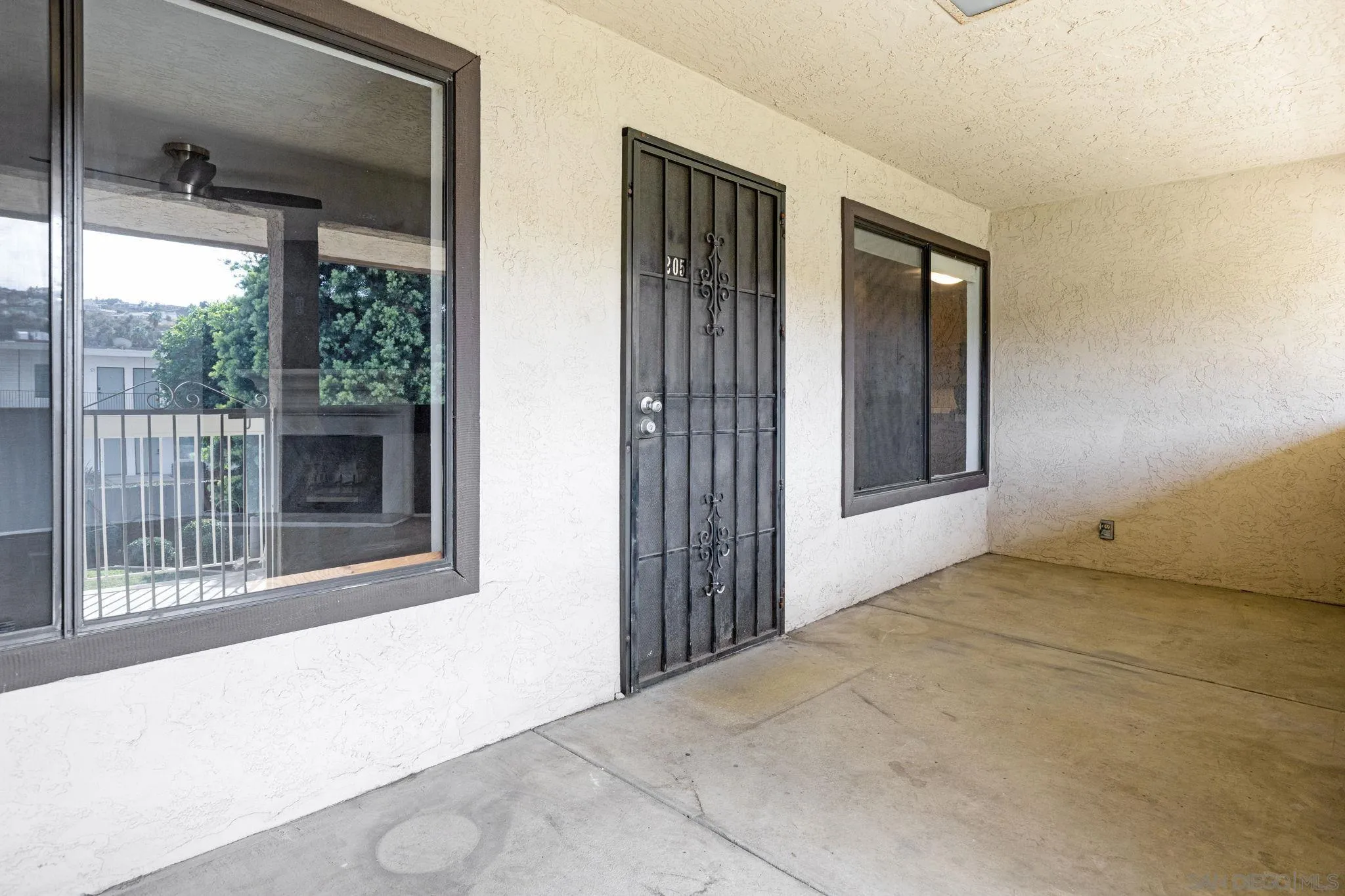 https://cdn.realtyfeed.com/cdn/127/260023530/518f87cfd6b14de675e196140be3216f.webp