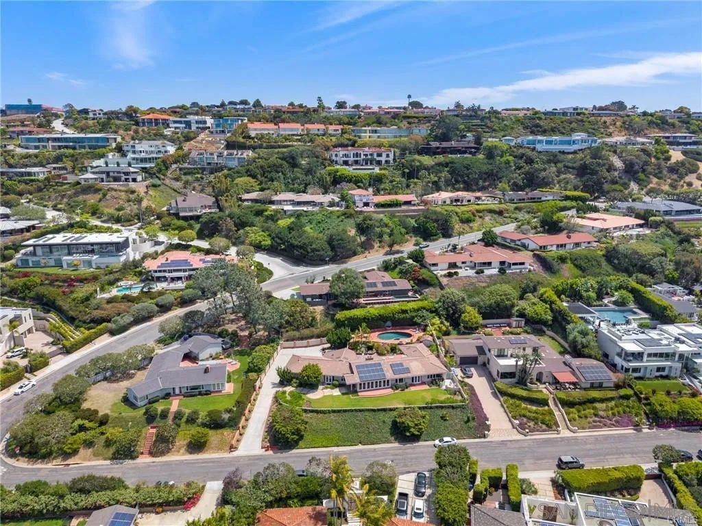 https://cdn.realtyfeed.com/cdn/127/260023536/30eb6ebd90185ac807fb3adf99f35f4a.webp