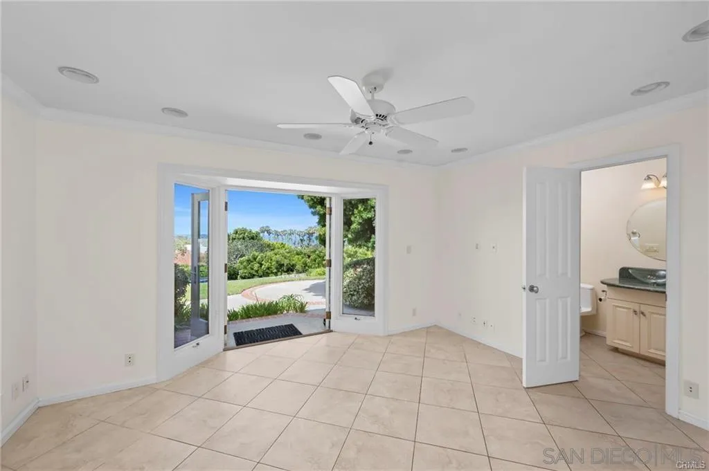 https://cdn.realtyfeed.com/cdn/127/260023536/34cdf6586245b6cb67a179edb5e8179d.webp