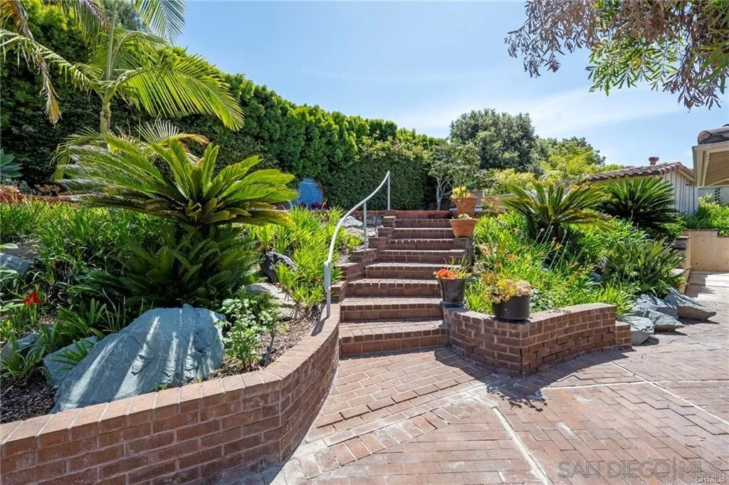 https://cdn.realtyfeed.com/cdn/127/260023536/4217f37c166fdfc47b9f38511b2b30a1.webp