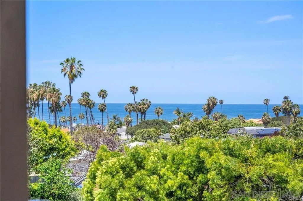8361 Calle Del Cielo, La Jolla, CA 92037 - Main photo, La Jolla, CA