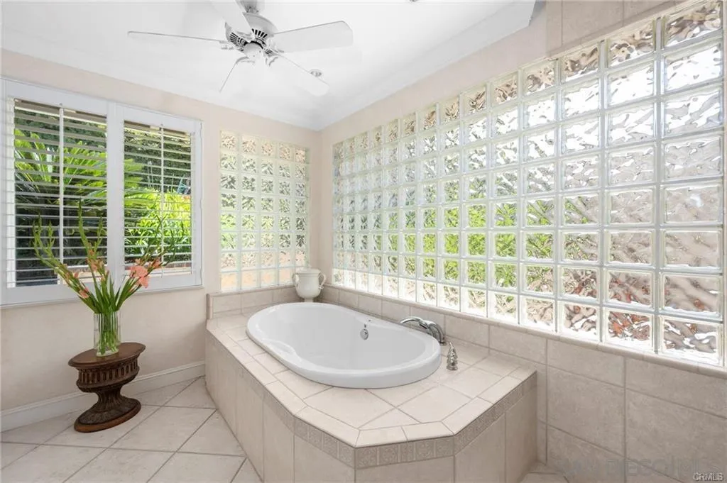 https://cdn.realtyfeed.com/cdn/127/260023536/9fb11da5824b2d9749ec271304250d4a.webp