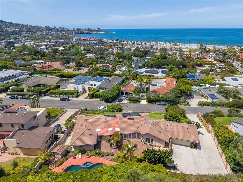 https://cdn.realtyfeed.com/cdn/127/260023536/a4a4919ebe3fc34224c6ae4ea21393fb.webp