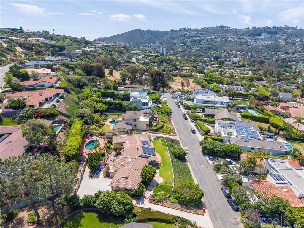 https://cdn.realtyfeed.com/cdn/127/260023536/af8b27e9069c7e5ca0dcec476643d6fb.webp