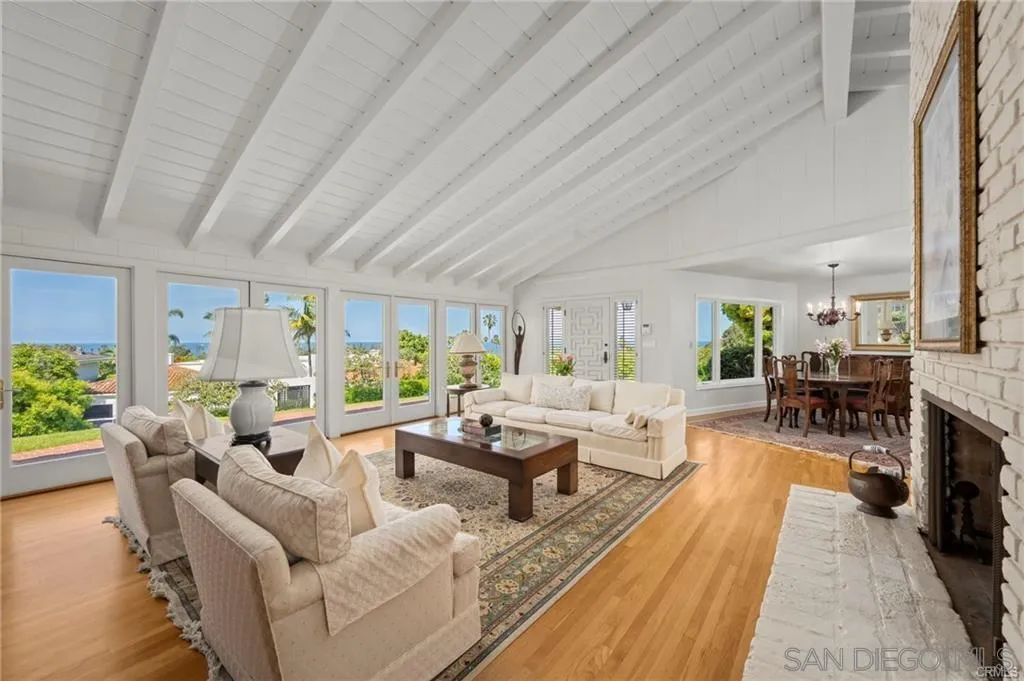 https://cdn.realtyfeed.com/cdn/127/260023536/c70b1ab828acd92fc863fb6d4d045698.webp