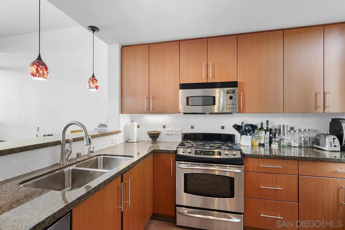 325 7th Ave Unit 211, San Diego, CA 92101 - Photo 5 of 62, San Diego, CA