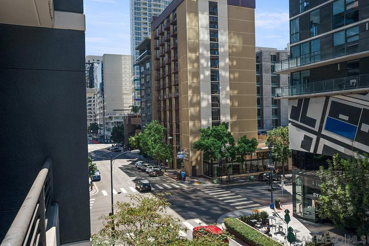 https://cdn.realtyfeed.com/cdn/127/260023550/1c6a2365fa271a998c4d85116956b422.webp