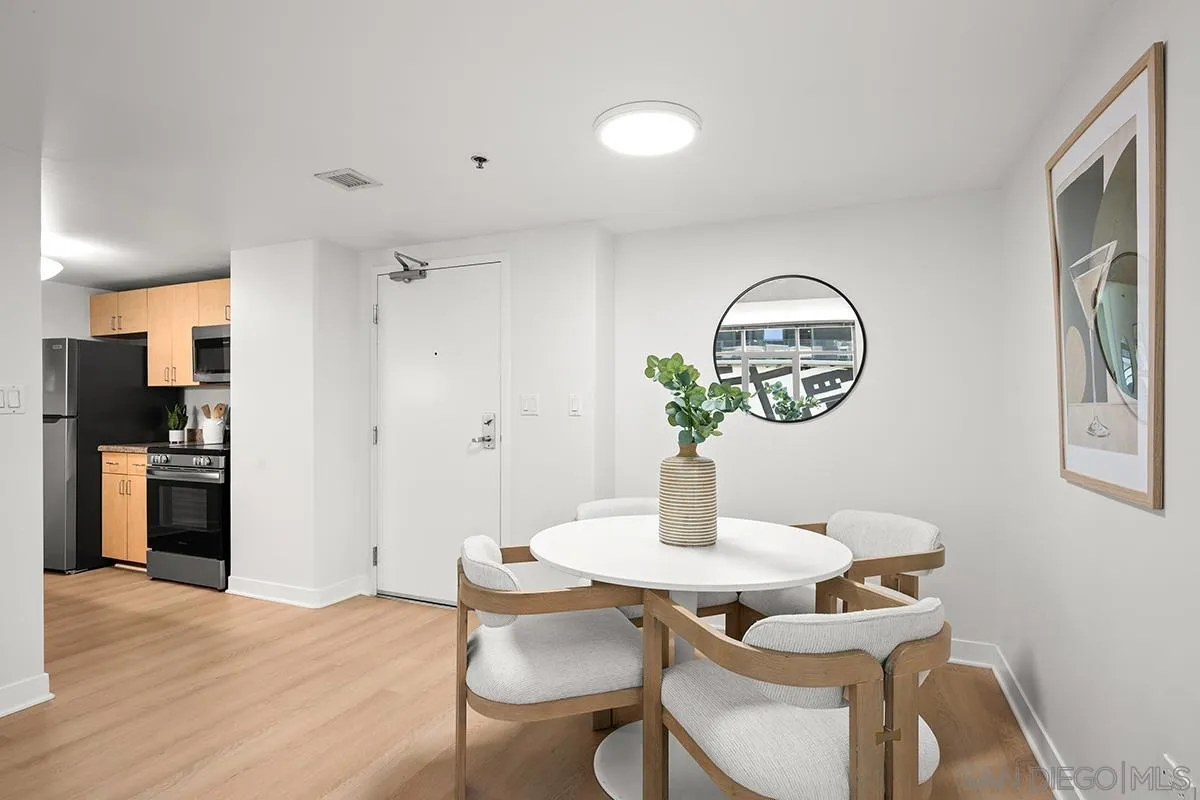 https://cdn.realtyfeed.com/cdn/127/260023550/3d4c0886107b4b80ef15c0742ee31a8d.webp