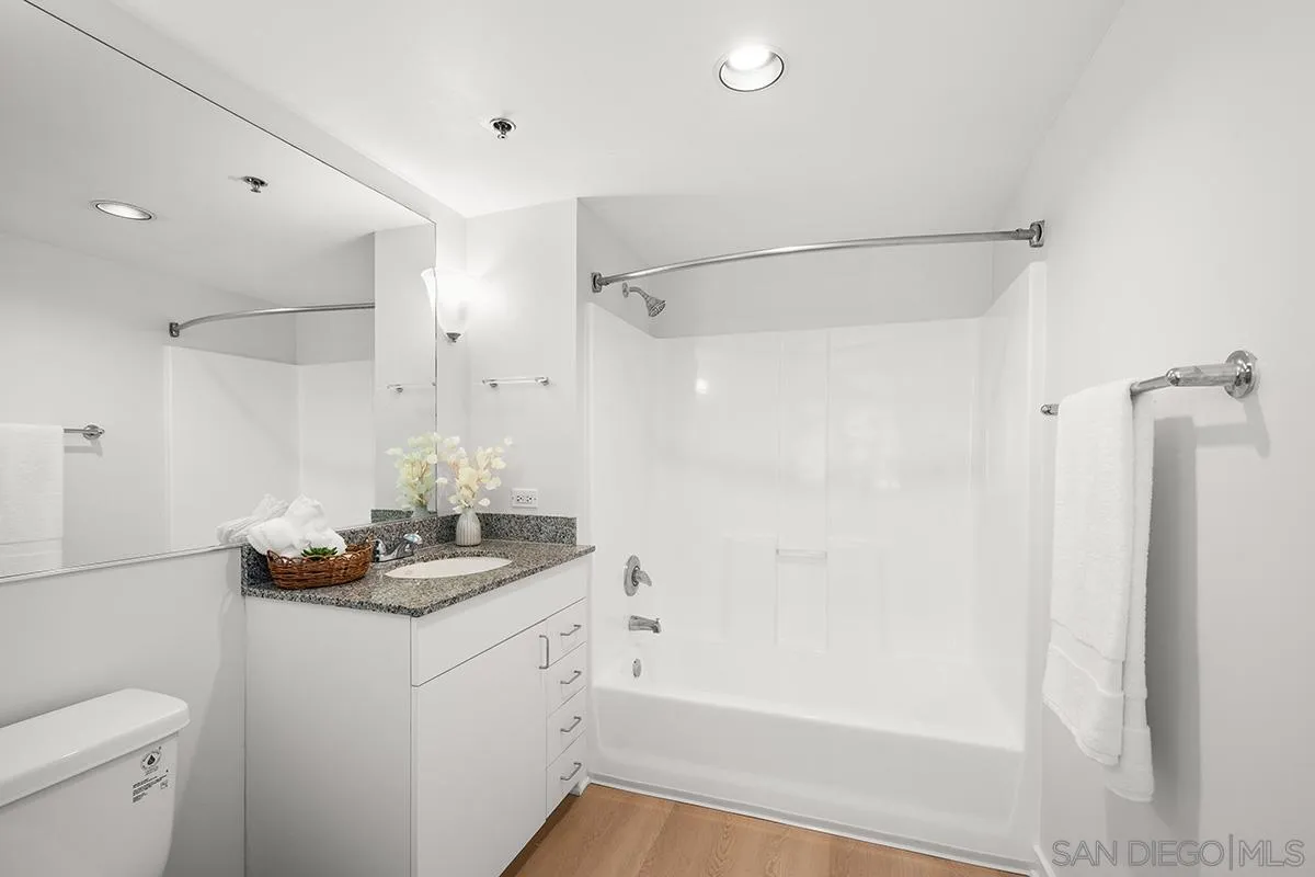 https://cdn.realtyfeed.com/cdn/127/260023550/71a67407f465eddcdd062172c965c96c.webp